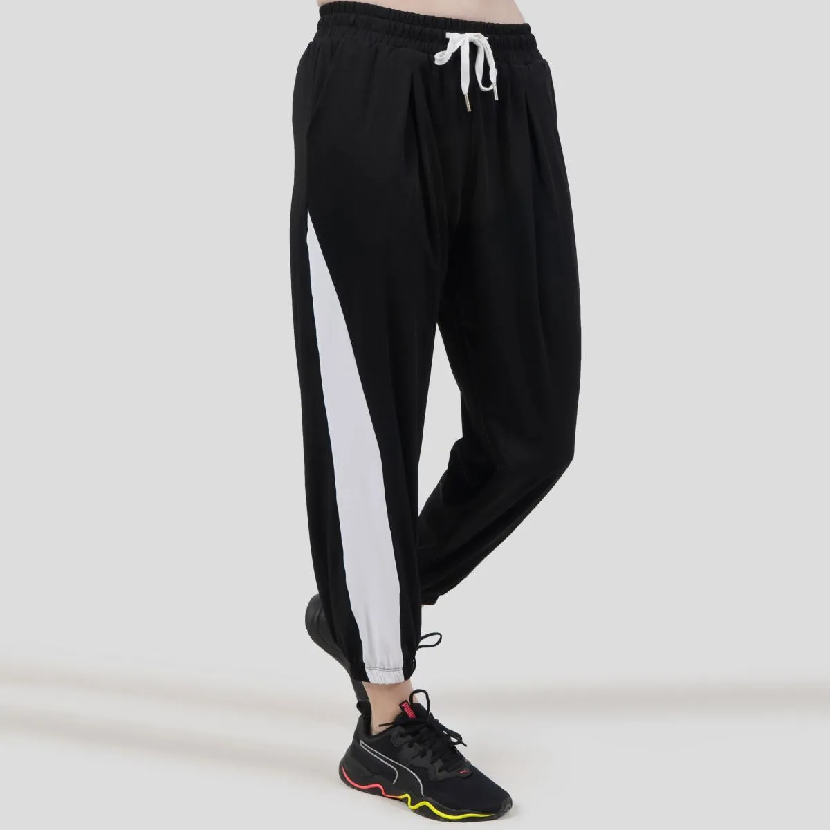 Baggy Joggers (Black-White)